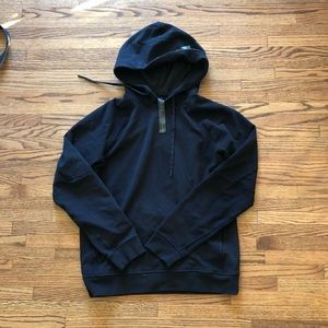 LULULEMON BLACK HOODIE
